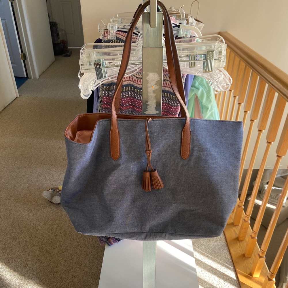 Tote bag
